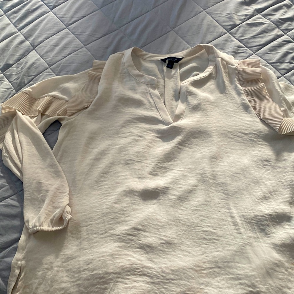 Flowy cream Vera Wang